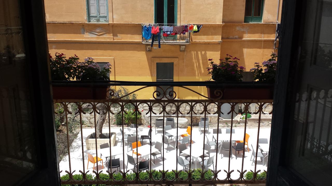 Hotel Al Bastione Imperiale Trapani Exterior foto