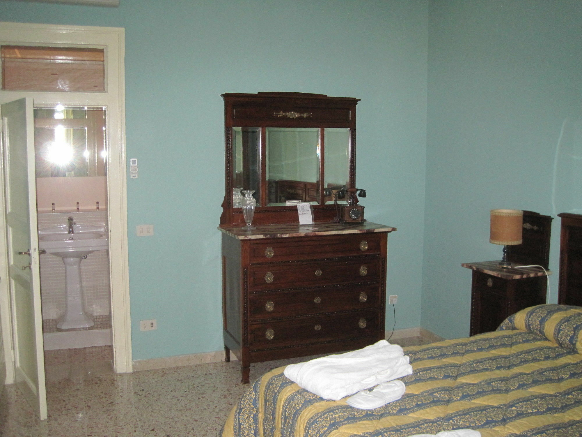 Hotel Al Bastione Imperiale Trapani Exterior foto